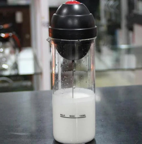 Electric Milk Frother & Portable Mixing Cup – 2-in-1 Foam Maker for Coffee, Matcha & Protein Drinks